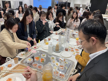 試食歓談の様子