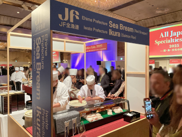 国産水産物を握り寿司で提供（イクラ・マダイ）