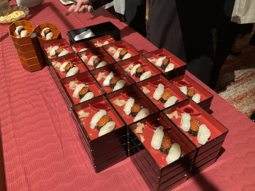 岩手の秋さけ（いくら）と愛媛県産養殖マダイ